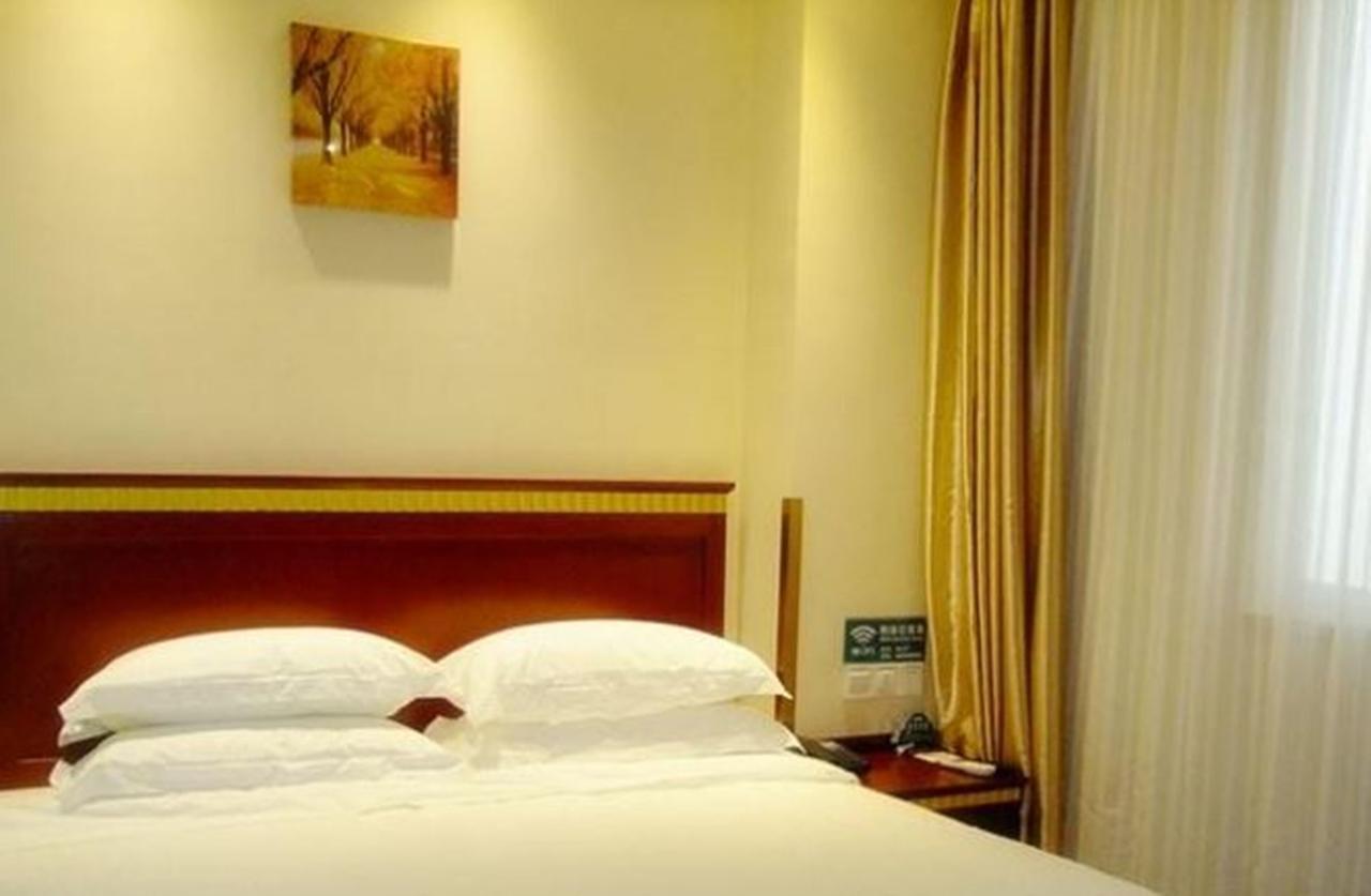 Greentree Inn Chongqing North Railway Station Express Hotel Exterior photo